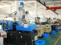 如何進行改性工程塑料注塑機的每日維護？